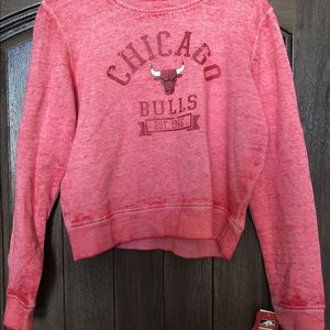 Official NBA Chicago Bulls Women’s Sweatshirt, Large